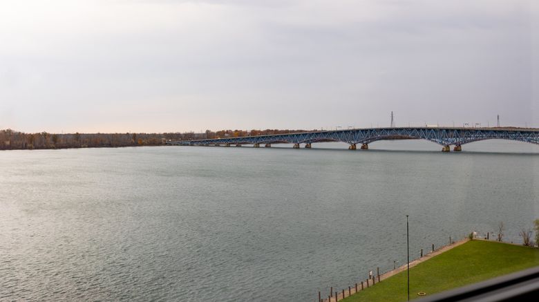 <b>Crowne Plaza Niagara Falls Room</b>. Images powered by <a href="https://www.leonardoworldwide.com/" title="Leonardo Worldwide" target="_blank">Leonardo</a>.