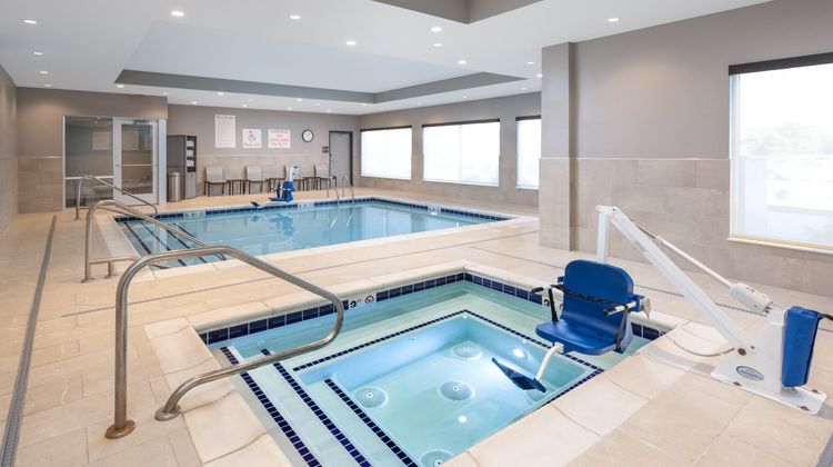 avid Hotel Billings West Spa