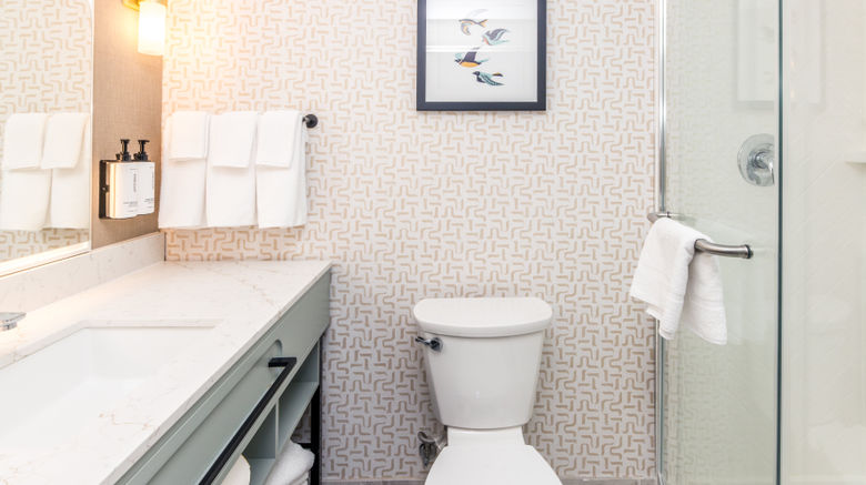 <b>Voco The Clair Cincinnati Downtown Room</b>. Images powered by <a href="https://www.leonardoworldwide.com/" title="Leonardo Worldwide" target="_blank">Leonardo</a>.
