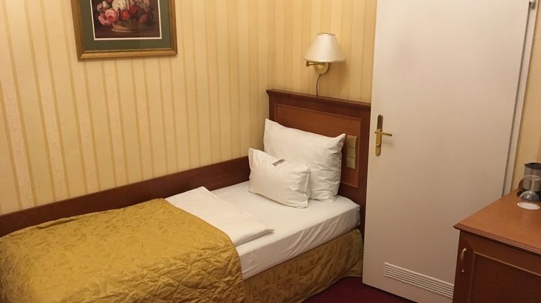 <b>Opera Suites Room</b>. Images powered by <a href="https://www.leonardoworldwide.com/" title="Leonardo Worldwide" target="_blank">Leonardo</a>.
