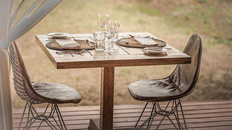 <b>Singita Mara River Tented Camp Restaurant</b>. Images powered by <a href="https://www.leonardoworldwide.com/" title="Leonardo Worldwide" target="_blank">Leonardo</a>.