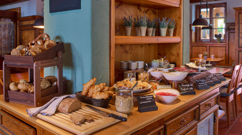 <b>Classik Hotel Martinshof Restaurant</b>. Images powered by <a href="https://www.leonardoworldwide.com/" title="Leonardo Worldwide" target="_blank">Leonardo</a>.