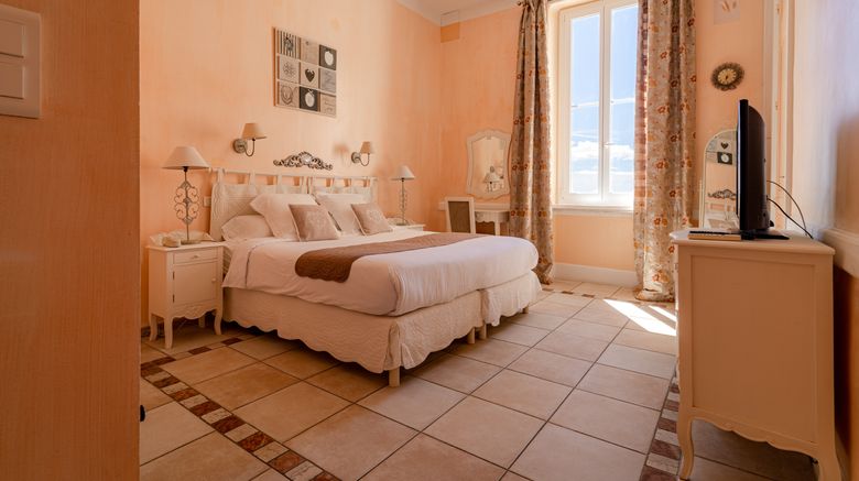 <b>L'Oraye Hotel Room</b>. Images powered by <a href="https://www.leonardoworldwide.com/" title="Leonardo Worldwide" target="_blank">Leonardo</a>.