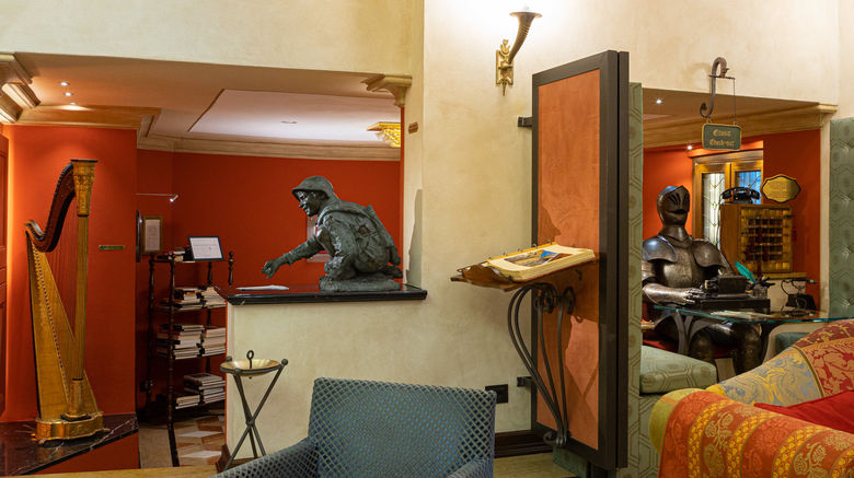 <b>Art Hotel Commercianti Lobby</b>. Images powered by <a href="https://www.leonardoworldwide.com/" title="Leonardo Worldwide" target="_blank">Leonardo</a>.