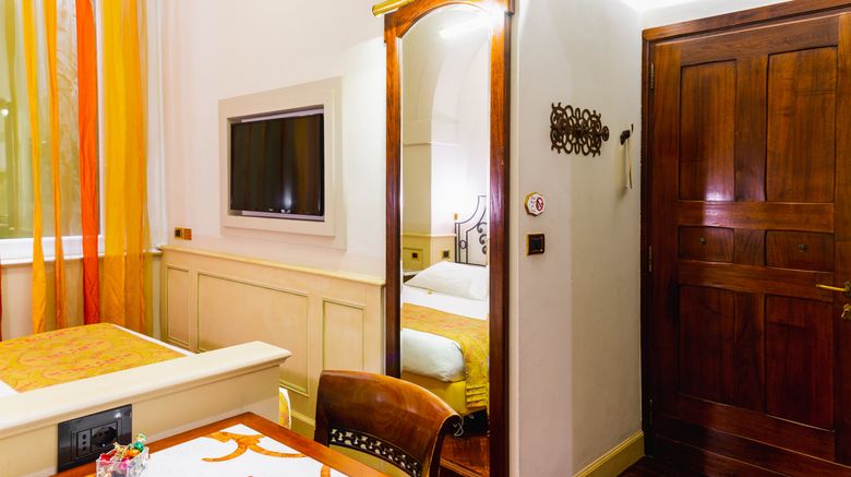 <b>Art Hotel Commercianti Room</b>. Images powered by <a href="https://www.leonardoworldwide.com/" title="Leonardo Worldwide" target="_blank">Leonardo</a>.