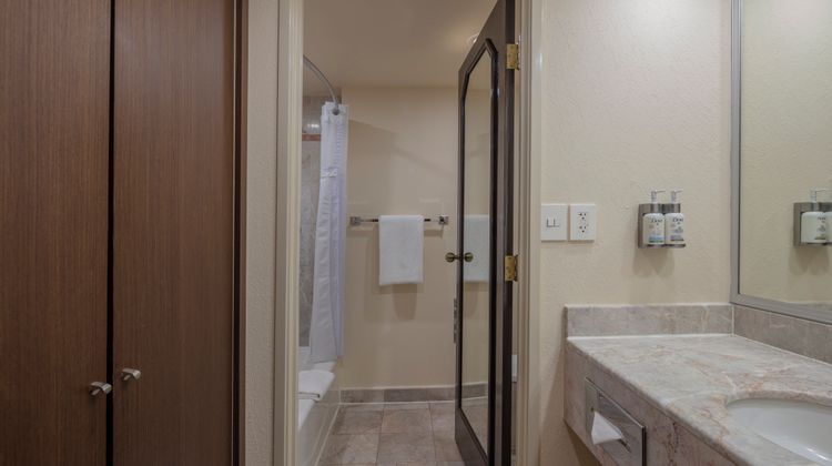 Holiday Inn Puebla La Noria Room