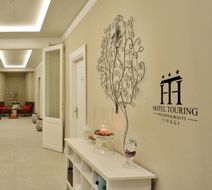 Hotel Touring Wellness & Beauty Lobby