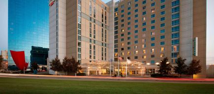 Courtyard Marriott Indianapolis Downtown Exterior