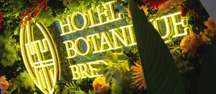 Hotel Botanique Lobby