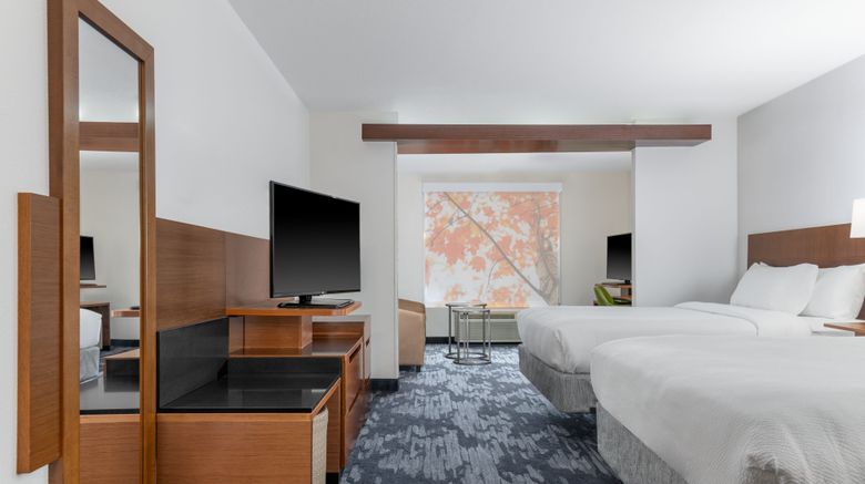 <b>Fairfield Inn & Suites Martinsburg Suite</b>. Images powered by <a href="https://www.leonardoworldwide.com/" title="Leonardo Worldwide" target="_blank">Leonardo</a>.