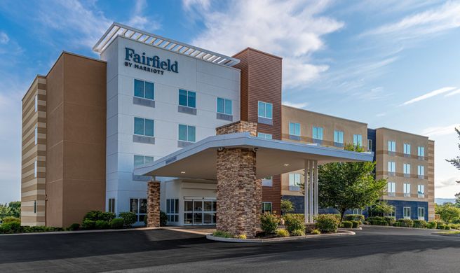 Fairfield Inn & Suites Martinsburg Exterior
