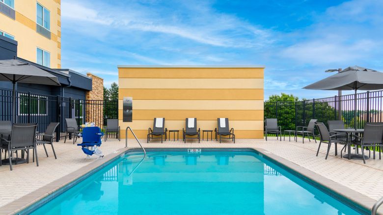 <b>Fairfield Inn & Suites Martinsburg Pool</b>. Images powered by <a href="https://www.leonardoworldwide.com/" title="Leonardo Worldwide" target="_blank">Leonardo</a>.
