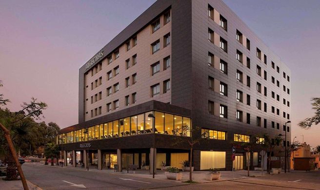 Suittes Hotel Algeciras Exterior