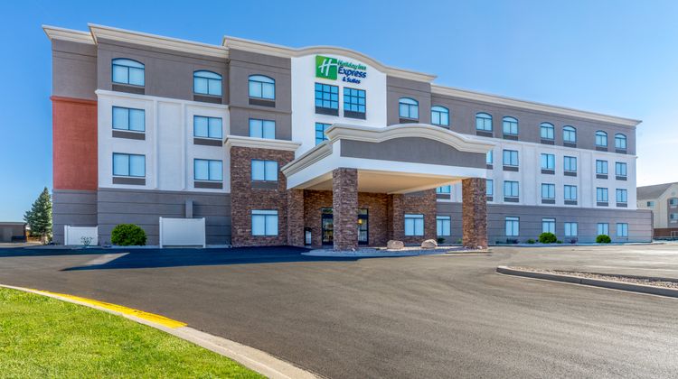 Holiday Inn Express Exterior