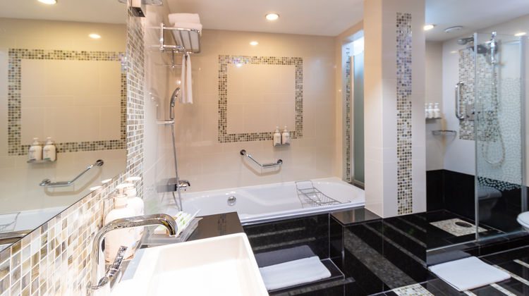 Holiday Inn Kuwait Al Thuraya City Suite