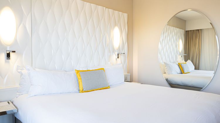 Renaissance Aix-en-Provence Hotel Room