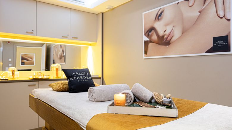 <b>Renaissance Aix-en-Provence Hotel Spa</b>. Images powered by <a href="https://www.leonardoworldwide.com/" title="Leonardo Worldwide" target="_blank">Leonardo</a>.