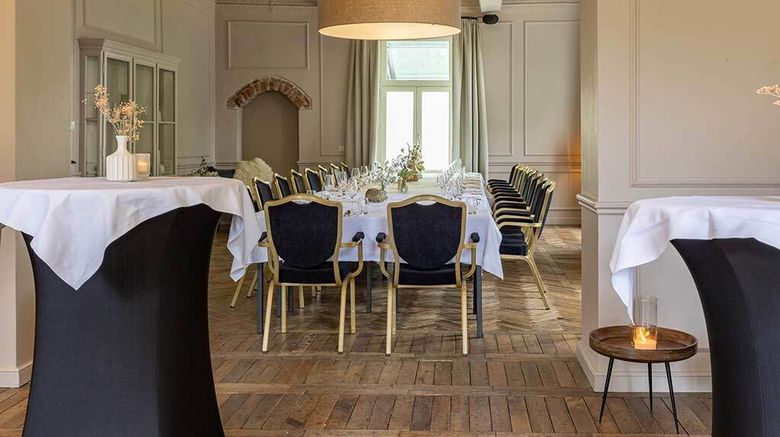 <b>Fletcher Hotel Chateau de Raay Restaurant</b>. Images powered by <a href="https://www.leonardoworldwide.com/" title="Leonardo Worldwide" target="_blank">Leonardo</a>.