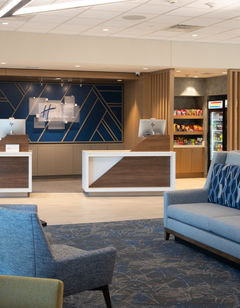 Holiday Inn Express & Suites-Eglin Area