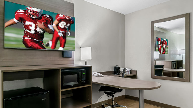 <b>Red Roof Inn Flint Room</b>. Images powered by <a href="https://www.leonardoworldwide.com/" title="Leonardo Worldwide" target="_blank">Leonardo</a>.