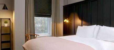 Hy Hotel Room
