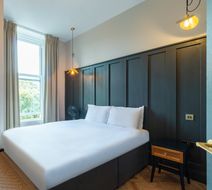 Hy Hotel Room