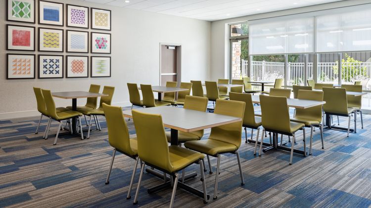 Holiday Inn Express & Stes Madison West Meeting