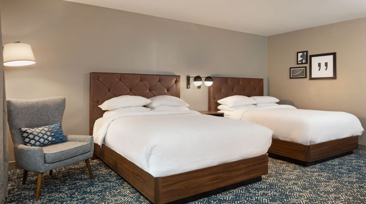 Four Points by Sheraton Bakersfield Room
