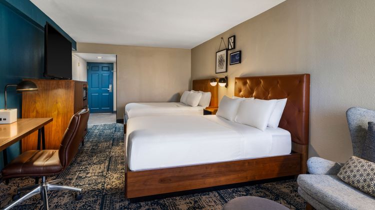 Four Points by Sheraton Greensboro Arpt Room