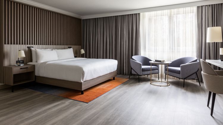 Paris Charles de Gaulle Airport Marriott Suite