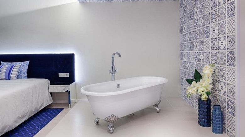 <b>Hotel Cristal Porto Room</b>. Images powered by <a href="https://www.leonardoworldwide.com/" title="Leonardo Worldwide" target="_blank">Leonardo</a>.
