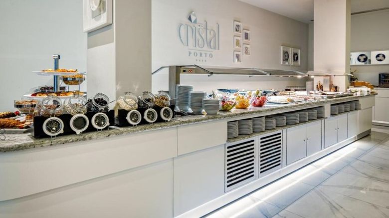 <b>Hotel Cristal Porto Restaurant</b>. Images powered by <a href="https://www.leonardoworldwide.com/" title="Leonardo Worldwide" target="_blank">Leonardo</a>.