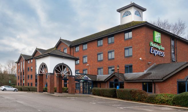 Holiday Inn Express Stafford Hotel Exterior