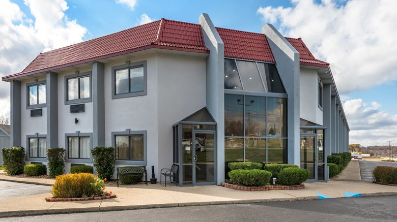 <b>Red Roof Greencastle South – Cloverdale Exterior</b>. Images powered by <a href="https://www.leonardoworldwide.com/" title="Leonardo Worldwide" target="_blank">Leonardo</a>.
