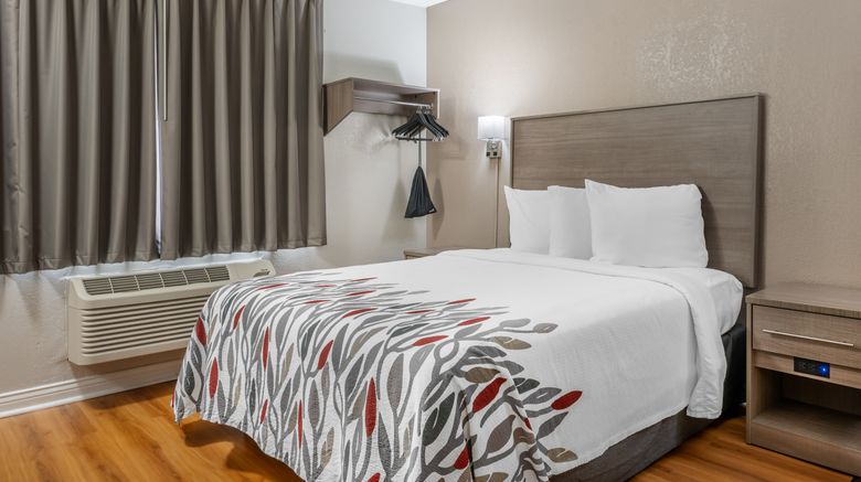 <b>Red Roof Greencastle South – Cloverdale Room</b>. Images powered by <a href="https://www.leonardoworldwide.com/" title="Leonardo Worldwide" target="_blank">Leonardo</a>.
