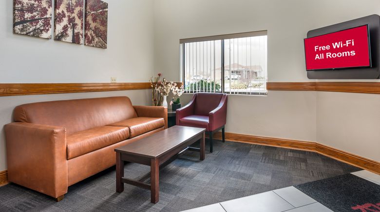 <b>Red Roof Greencastle South – Cloverdale Lobby</b>. Images powered by <a href="https://www.leonardoworldwide.com/" title="Leonardo Worldwide" target="_blank">Leonardo</a>.