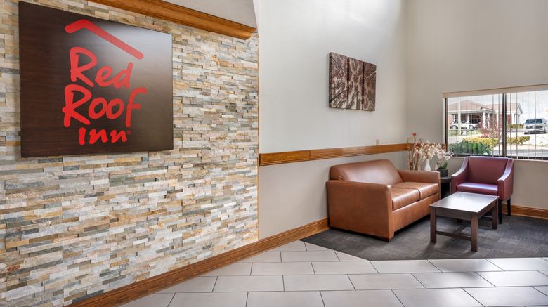 <b>Red Roof Greencastle South – Cloverdale Lobby</b>. Images powered by <a href="https://www.leonardoworldwide.com/" title="Leonardo Worldwide" target="_blank">Leonardo</a>.