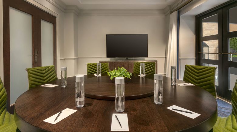 <b>Glenn Hotel, Autograph Collection Meeting</b>. Images powered by <a href="https://www.leonardoworldwide.com/" title="Leonardo Worldwide" target="_blank">Leonardo</a>.