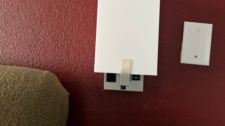 Red Roof Inn Rockingham Room