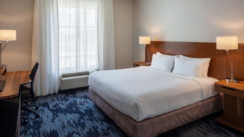 <b>Fairfield Inn & Suites Columbus Dublin Room</b>. Images powered by <a href="https://www.leonardoworldwide.com/" title="Leonardo Worldwide" target="_blank">Leonardo</a>.