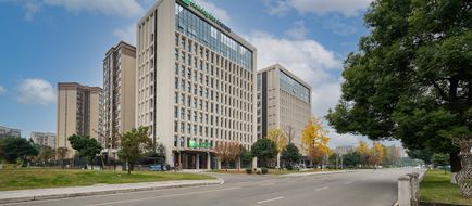 Holiday Inn Exp Shuangliu Airport Exterior
