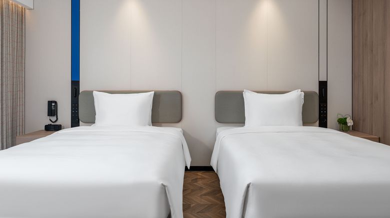 <b>Holiday Inn Exp Shuangliu Airport Room</b>. Images powered by <a href="https://www.leonardoworldwide.com/" title="Leonardo Worldwide" target="_blank">Leonardo</a>.
