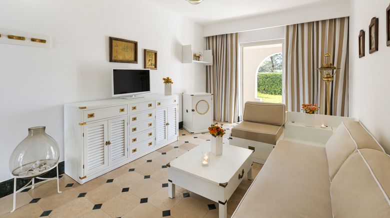 <b>Ostuni A Mare Suite</b>. Images powered by <a href="https://www.leonardoworldwide.com/" title="Leonardo Worldwide" target="_blank">Leonardo</a>.