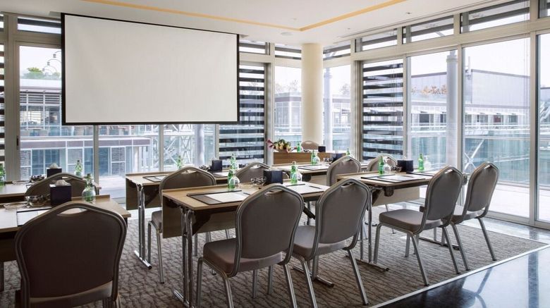 <b>The Abdali Boulevard Hotel Meeting</b>. Images powered by <a href="https://www.leonardoworldwide.com/" title="Leonardo Worldwide" target="_blank">Leonardo</a>.