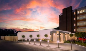 Holiday Inn Gatwick Airport