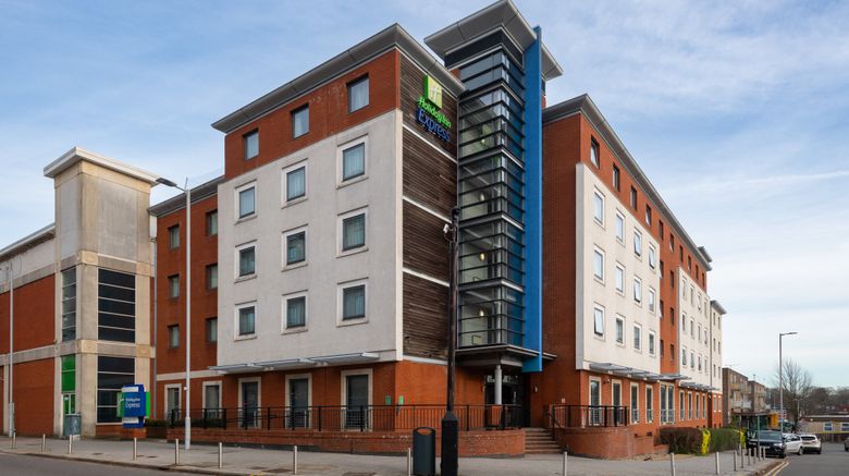 <b>Holiday Inn Express Stevenage Exterior</b>. Images powered by <a href="https://www.leonardoworldwide.com/" title="Leonardo Worldwide" target="_blank">Leonardo</a>.