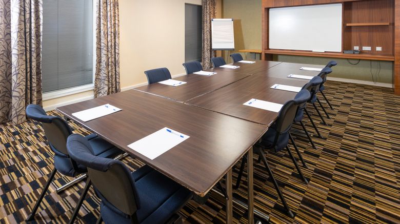 <b>Holiday Inn Express Stevenage Meeting</b>. Images powered by <a href="https://www.leonardoworldwide.com/" title="Leonardo Worldwide" target="_blank">Leonardo</a>.