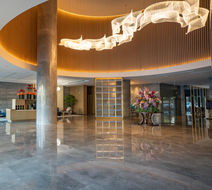 Holiday Inn Exp Pingjiang Exterior