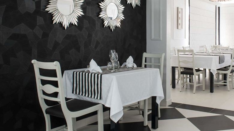 <b>Hotel Cristal Marinha Restaurant</b>. Images powered by <a href="https://www.leonardoworldwide.com/" title="Leonardo Worldwide" target="_blank">Leonardo</a>.