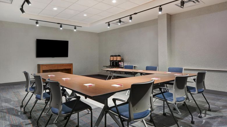 <b>Aloft Secaucus Meadowlands Meeting</b>. Images powered by <a href="https://www.leonardoworldwide.com/" title="Leonardo Worldwide" target="_blank">Leonardo</a>.